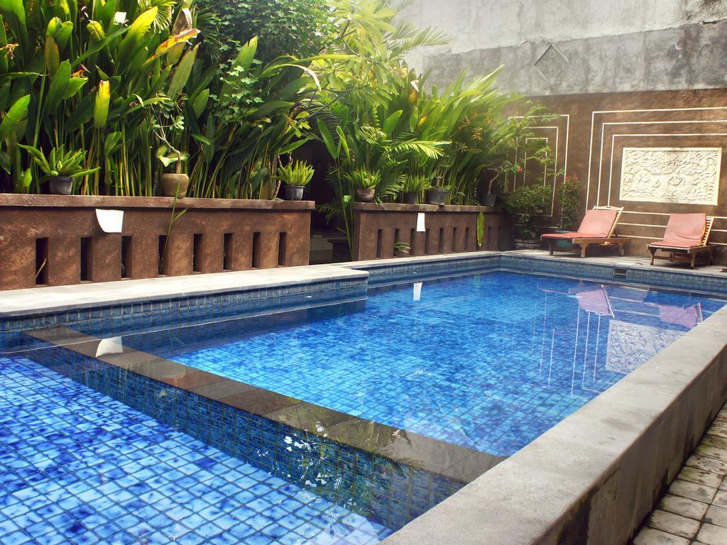 Waringin Homestay Kuta  Exterior photo