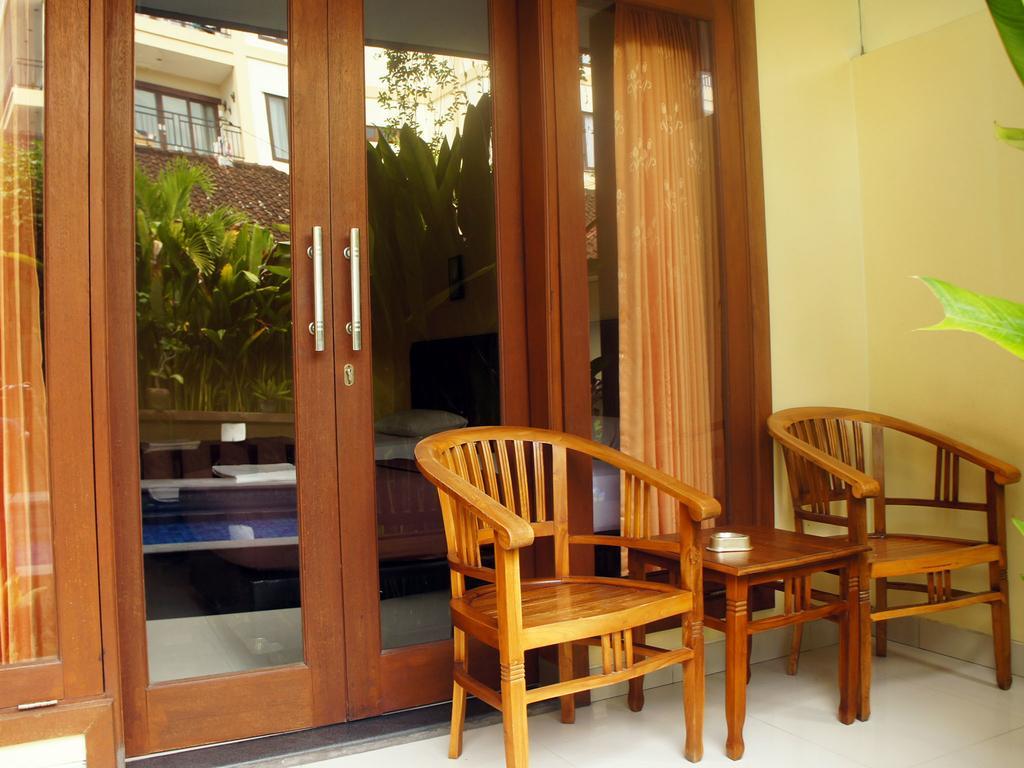 Waringin Homestay Kuta  Exterior photo