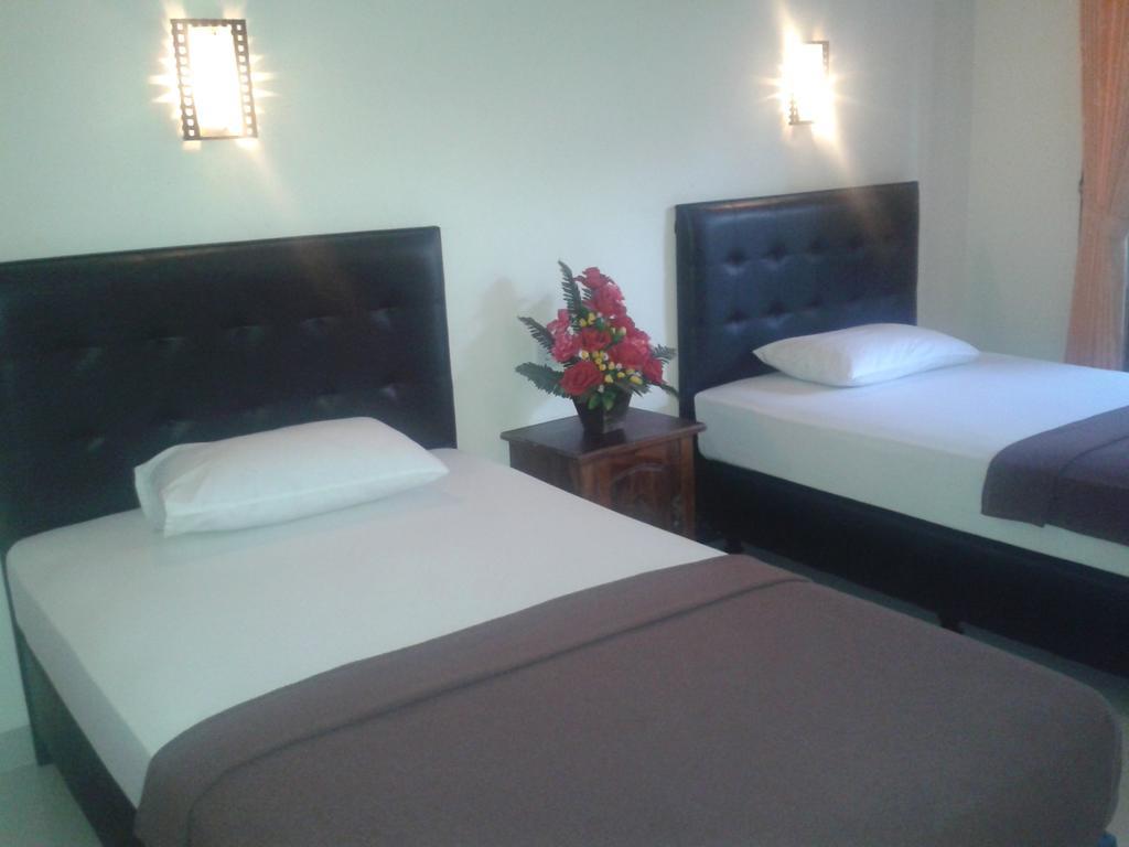 Waringin Homestay Kuta  Exterior photo
