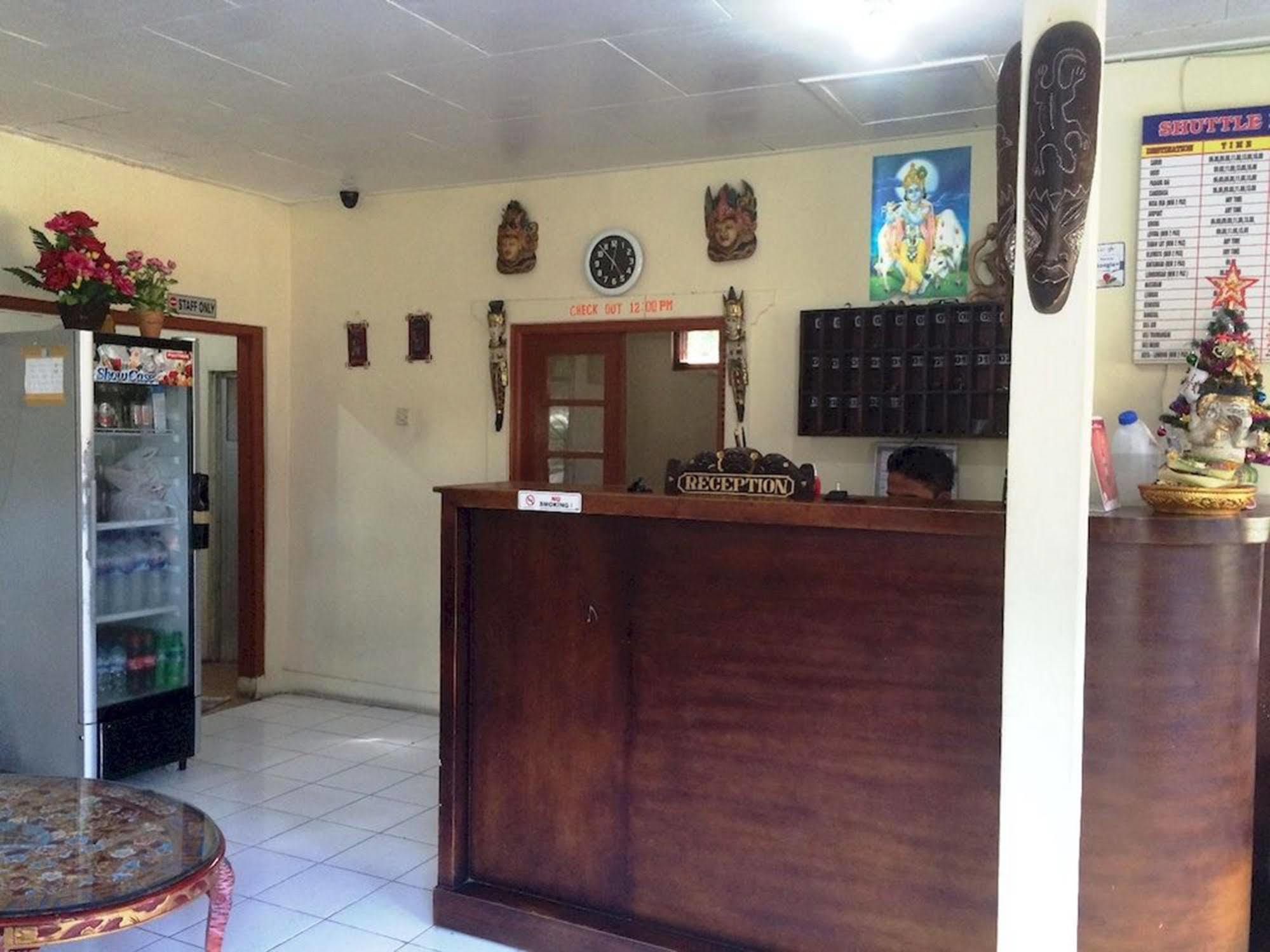 Waringin Homestay Kuta  Exterior photo