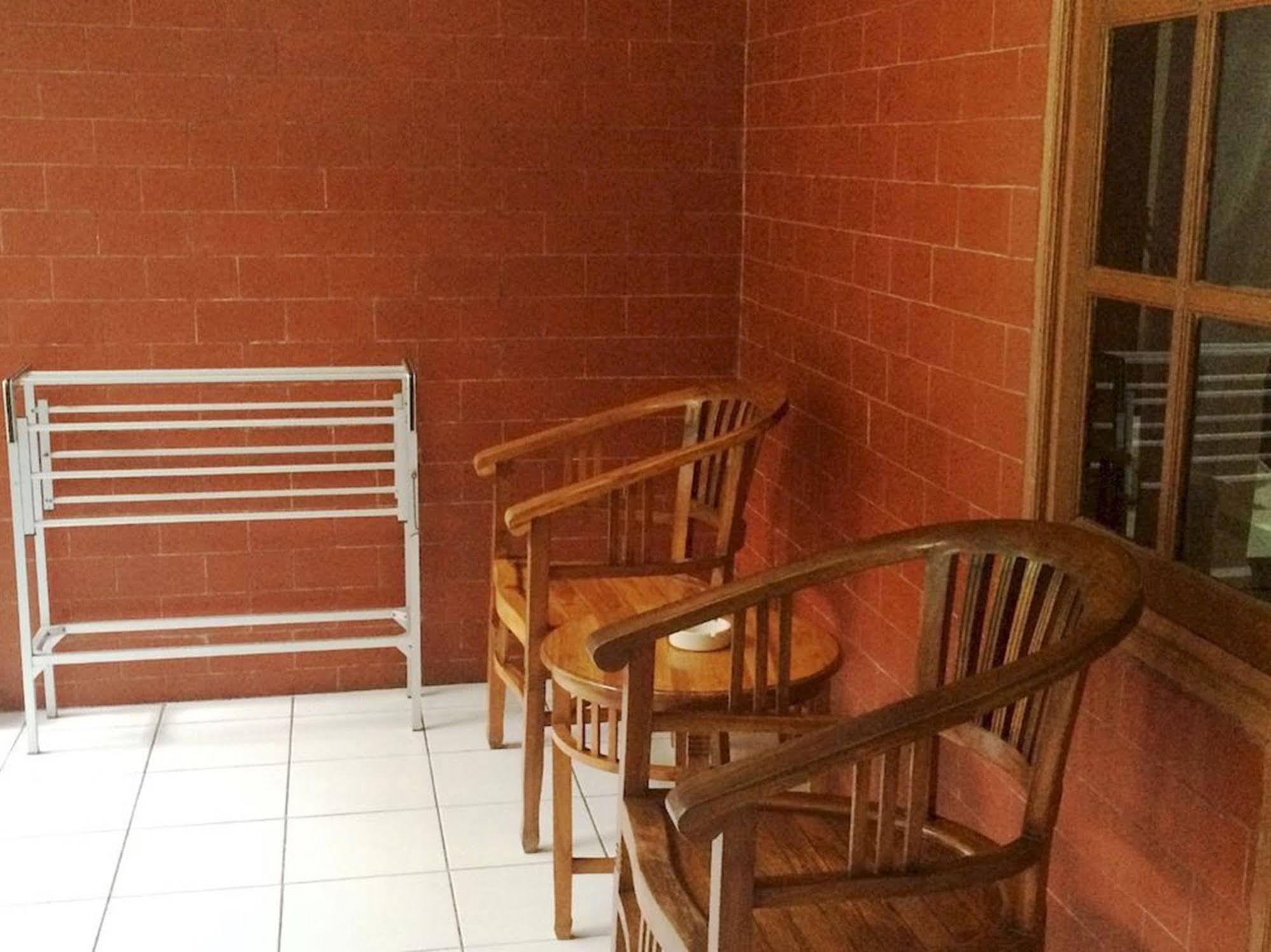 Waringin Homestay Kuta  Exterior photo